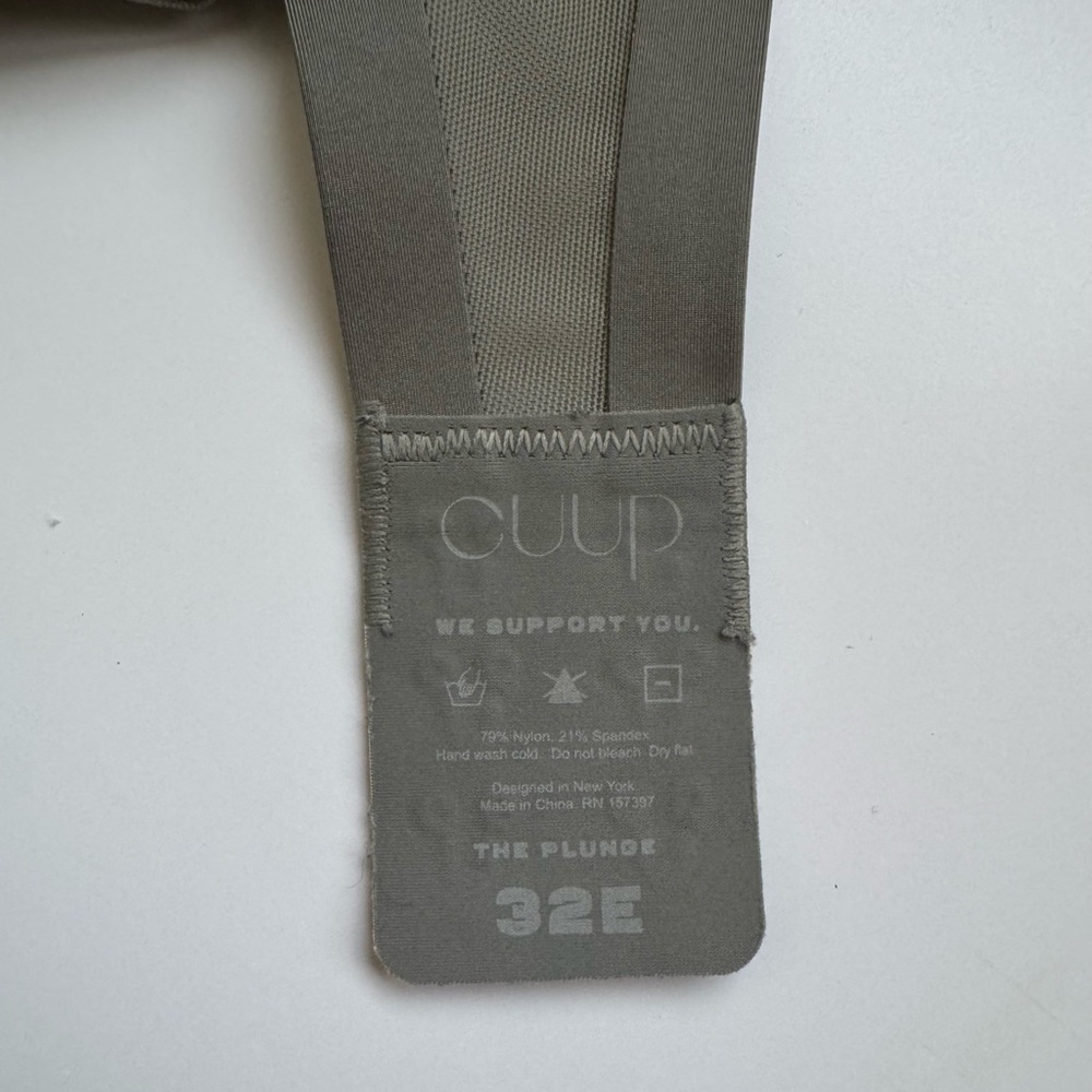CUUP Mesh Plunge Bra 32E - Picture 5 of 5